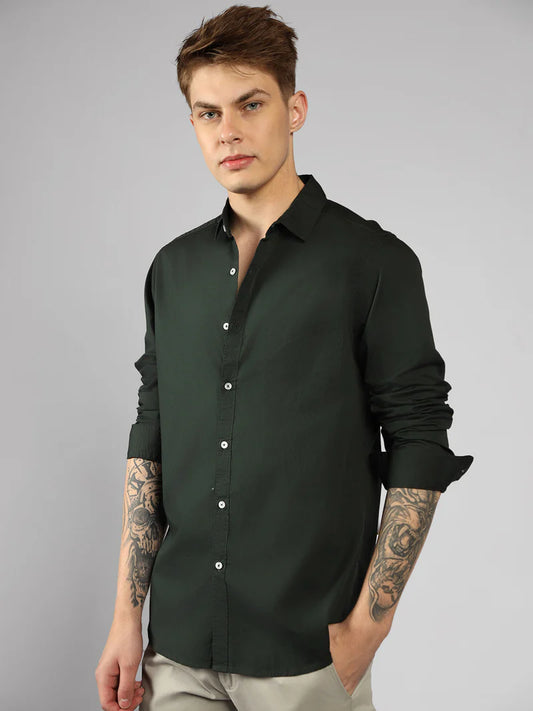 Men’s Cotton Green Slim Fit Solid Casual Shirt – MADOXX