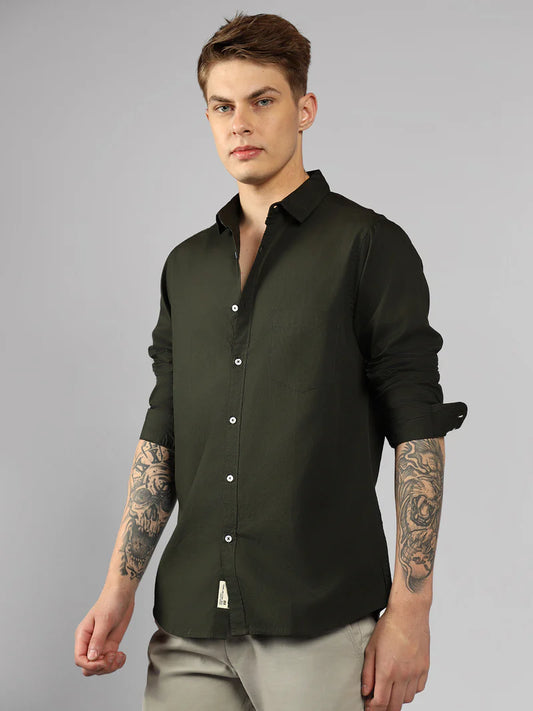 Men’s Cotton Olive Slim Fit Solid Casual Shirt – MADOXX