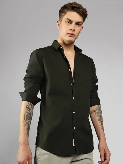 Men’s Cotton Olive Slim Fit Solid Casual Shirt – MADOXX