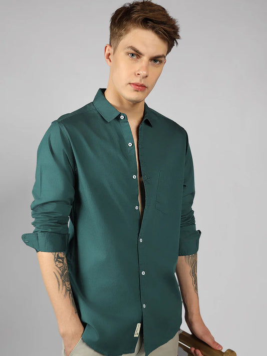 Men’s Cotton Peacock Slim Fit Solid Casual Shirt – MADOXX